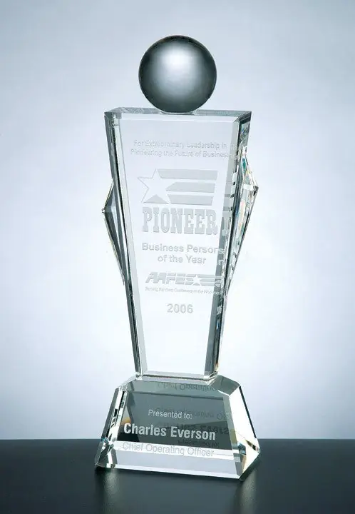 Conqueror Optical Crystal Award (US Copyrighted)
